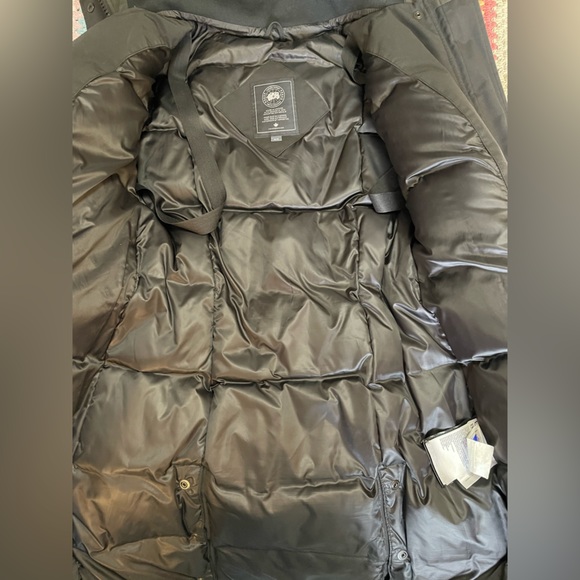 Canada Goose Women’s Kinley Parka - Picture 4 of 11